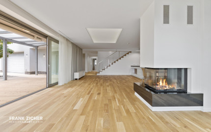 FRANK ZICHER – Predávame rodinnú vilu vo vysokom štandarde na Bratislavskej Kolibe