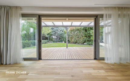 FRANK ZICHER – Predávame rodinnú vilu vo vysokom štandarde na Bratislavskej Kolibe