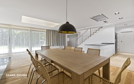 FRANK ZICHER – Predávame rodinnú vilu vo vysokom štandarde na Bratislavskej Kolibe