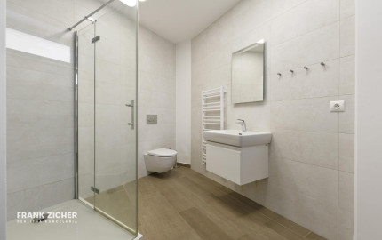 FRANK ZICHER – Predávame rodinnú vilu vo vysokom štandarde na Bratislavskej Kolibe