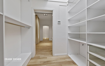 FRANK ZICHER – Predávame rodinnú vilu vo vysokom štandarde na Bratislavskej Kolibe