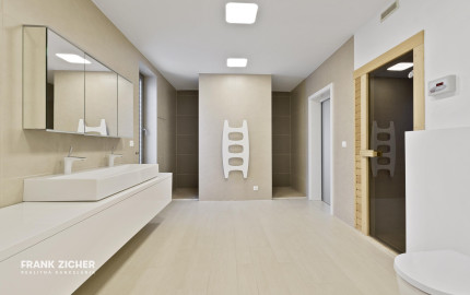 FRANK ZICHER – Predávame rodinnú vilu vo vysokom štandarde na Bratislavskej Kolibe