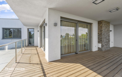 FRANK ZICHER – Predávame rodinnú vilu vo vysokom štandarde na Bratislavskej Kolibe