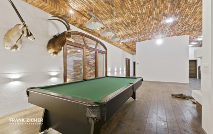 FRANK ZICHER – Predávame rodinnú vilu vo vysokom štandarde na Bratislavskej Kolibe