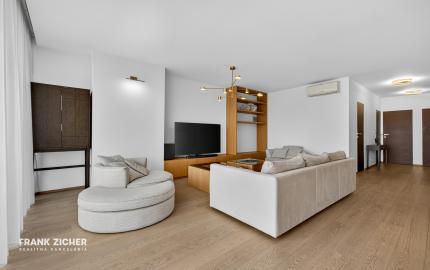 FRANK ZICHER – Predávame priestranný 3 izb. byt s výhľadom so spoločným bazénom a saunou na Kolibe