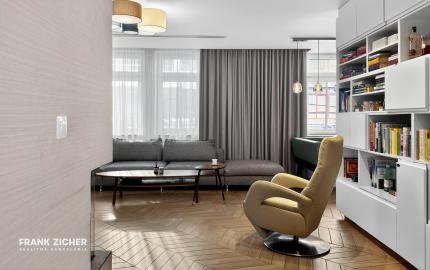 FRANK ZICHER – Predávame 3i byt po kompletnej rekonštruckcii v Starom meste