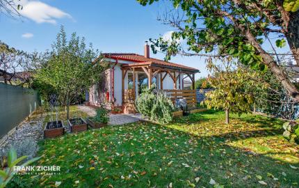 REZERVOVANÉ - Predávame samostatný 4.i rodinný dom s garážou a 4-árovým pozemkom, Bazalková, Malinovo