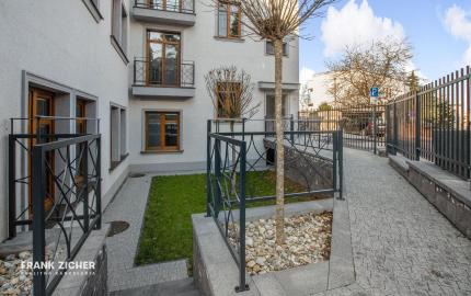 FRANK ZICHER – Prenajímame priestranný 4i byt (157 m2) s terasou v novostavbe na Boženy Nemcovej