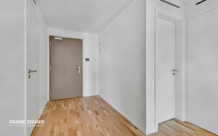 FRANK ZICHER - Predávame 3 izbový apartmán s 2 balkónmi v skolaudovanom projekte METROPOLIS v Downtowne, BA.I.