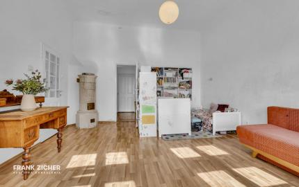 FRANK ZICHER – Predávame 2i byt s podkrovím / for sale: 2-room apartment with an attic and a valid permit