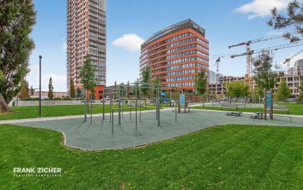 REZERVOVANÉ - Predávame nadštandardný 2. izbový byt v projekte Klingerka na 24. poschodí so západnou orientáciou a výhľadmi na hrad