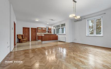 FRANK ZICHER – Predávame priestranný 4-izbový byt v obľúbenej lokalite, Fraňa Kráľa/ Puškinova