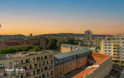 REZERVOVANÉ – Predávame 3 izb. exkluzívny byt v novostavbe so 180-stupňovým výhľadom na Bratislavu