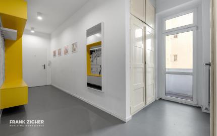 FRANK ZICHER – Predávame priestranný 4-izbový byt v obľúbenej lokalite s krásnym zeleným vnútroblokom