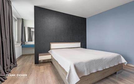 FRANK ZICHER – Predávame veľkometrážny 4.i byt s 2 terasami a výhľadmi na mesto aj Karpaty