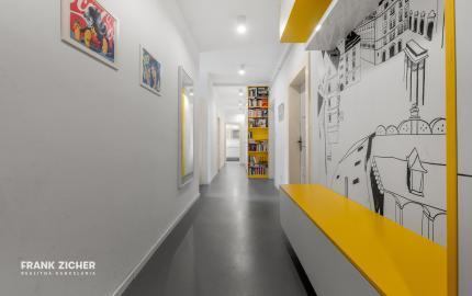 FRANK ZICHER – Predávame priestranný 4-izbový byt v obľúbenej lokalite s krásnym zeleným vnútroblokom