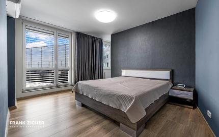 FRANK ZICHER – Predávame veľkometrážny 4.i byt s 2 terasami a výhľadmi na mesto aj Karpaty