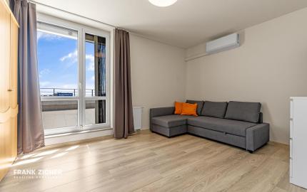 FRANK ZICHER – Predávame veľkometrážny 4.i byt s 2 terasami a výhľadmi na mesto aj Karpaty