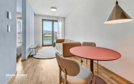 Predávame zariadený apartmán s balkónom v projekte METROPOLIS, s možnosťou okamžitého nasťahovania