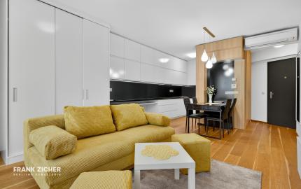 FRANK ZICHER - Prenajímame 2i byt s lodžiou a výhľadom na Staré Mesto v projekte PANORAMA CITY