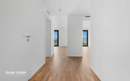 REZERVOVANÉ - Predávame 3 izbový apartmán s 2 balkónmi v skolaudovanom projekte METROPOLIS v Downtowne, BA.I.