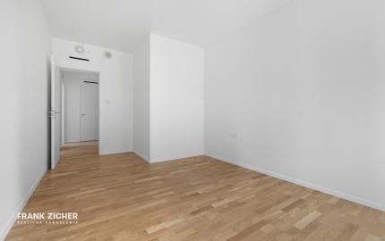 REZERVOVANÉ - Predávame 3 izbový apartmán s 2 balkónmi v skolaudovanom projekte METROPOLIS v Downtowne, BA.I.