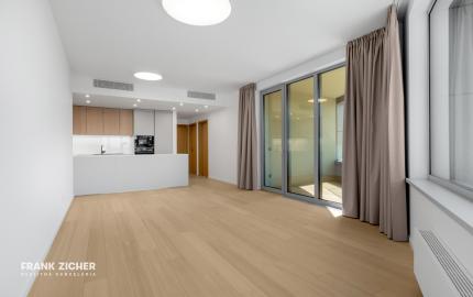 PRENAJATÉ - Prenajímame ešte neobývaný 4i byt na 22 poschodí s pekným výhľadom, SKY PARK RESIDENCE 4