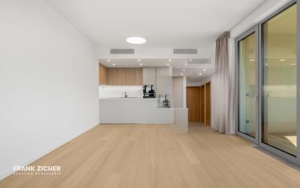 PRENAJATÉ - Prenajímame ešte neobývaný 4i byt na 22 poschodí s pekným výhľadom, SKY PARK RESIDENCE 4