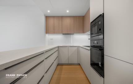 PRENAJATÉ - Prenajímame ešte neobývaný 4i byt na 22 poschodí s pekným výhľadom, SKY PARK RESIDENCE 4