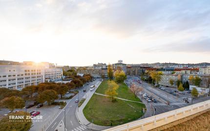 Prenajímame 3i byt s lodžiou a parkovacím státim v projekte PANORAMA CITY