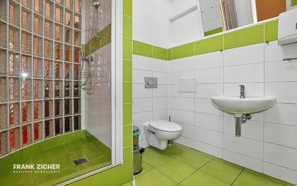 Predávame - Priestranný 3,5 izbový byt s balkónom pri Modrom kostolíku na Bezručovej ulici