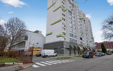 Prenajímame dizajnový 1-izbový byt s balkónom na Martinčekovej ulici