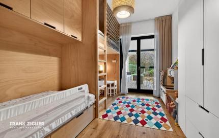 Predávame moderný  bungalov s bazénom v Rusovciach