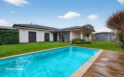 Predávame moderný  bungalov s bazénom v Rusovciach