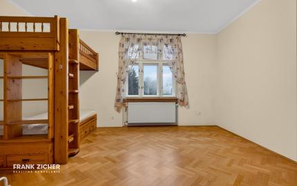 Prenajímame veľkometrážny byt pri Horskom parku