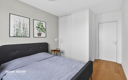 Prenajímame moderný byt na Seberíniho ulici s parkovacím miestom v garáži