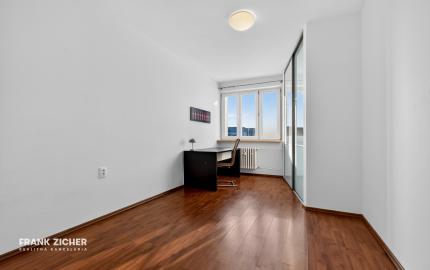 Predávame priestranný 3-izbový byt v atraktívnej lokalite pri Horskom parku