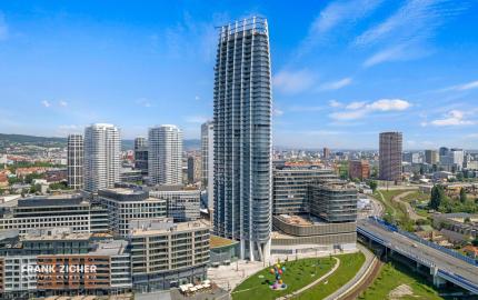 Prenajímame moderný 2i byt s výhľadom na Dunaj - EUROVEA TOWERS