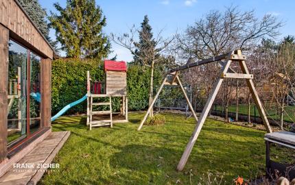 Predávame rodinný dom s garážou a pekným pozemkom v uzavretom kondomíniu, Miloslavov - Alžbetin dvor