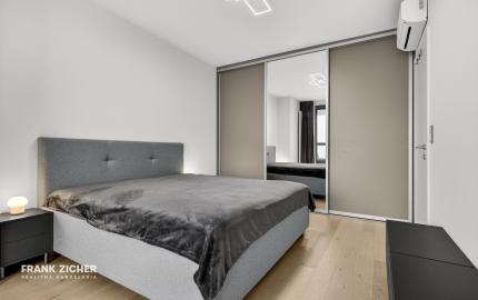 Prenajímame  2i byt s výhľadom na Dunaj a parkovacím státím, EUROVEA TOWER