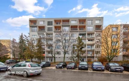 Predávame slnečný 3-izbový mezonet s výhľadom na Kramároch