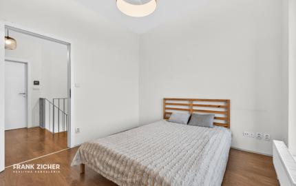 Predávame slnečný 3-izbový mezonet s výhľadom na Kramároch