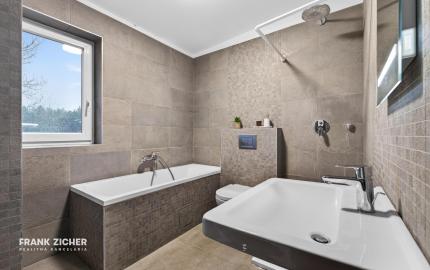 Predávame slnečný 3-izbový mezonet s výhľadom na Kramároch