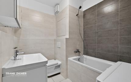 Predávame 3. izbový byt s parkovacím státím v projekte NOBELOVA