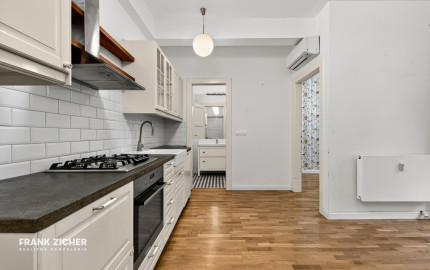 Predávame rekonštruovaný 3-izbový byt s lodžiou v obľúbenej lokalite Starého mesta, Belopotockého ul.