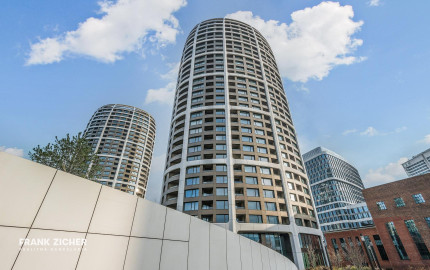 Predávame 2. izbový byt v projekte SKY PARK na 11. podlaží so západnou orientáciou a výhľadmi na hrad