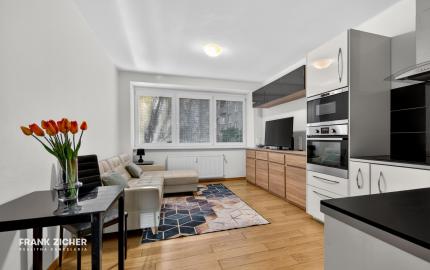 Predávame 2-izbový byt v centre Starého Mesta - Lazaretská ulica