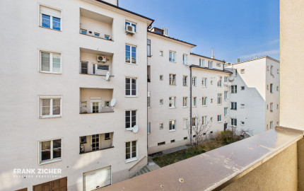 REZERVOVANÉ - Predávame veľkometrážny 4-izbový byt na Palisádach s výhľadom na hrad