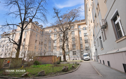 REZERVOVANÉ Predávame 2-izbový mezonetový byt v Starom Meste na ulici 29. augusta