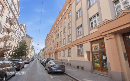REZERVOVANÉ Predávame 2-izbový mezonetový byt v Starom Meste na ulici 29. augusta
